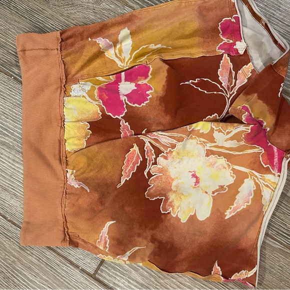 Free people hot shot shorts - Picture 2 of 3